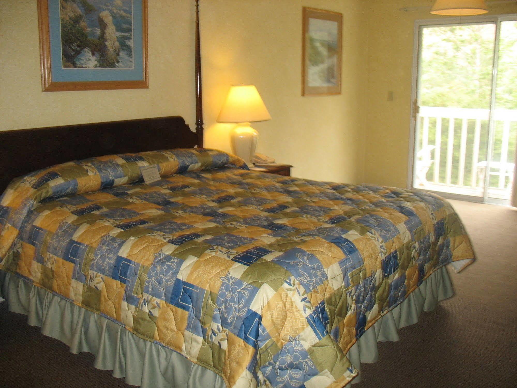 Creekside Downtown 3* Cambria
