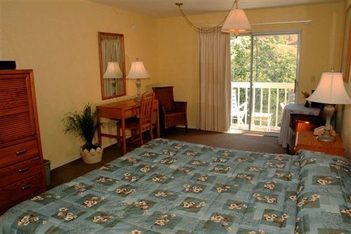 Creekside Downtown Inn Cambria
