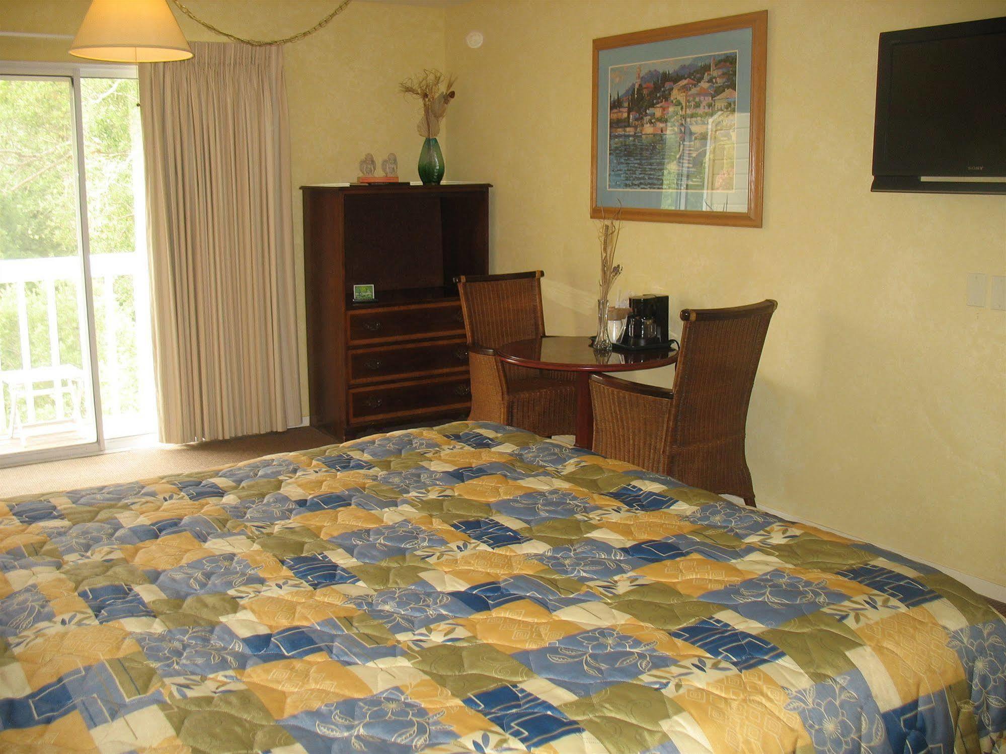 Creekside Downtown 3* Cambria